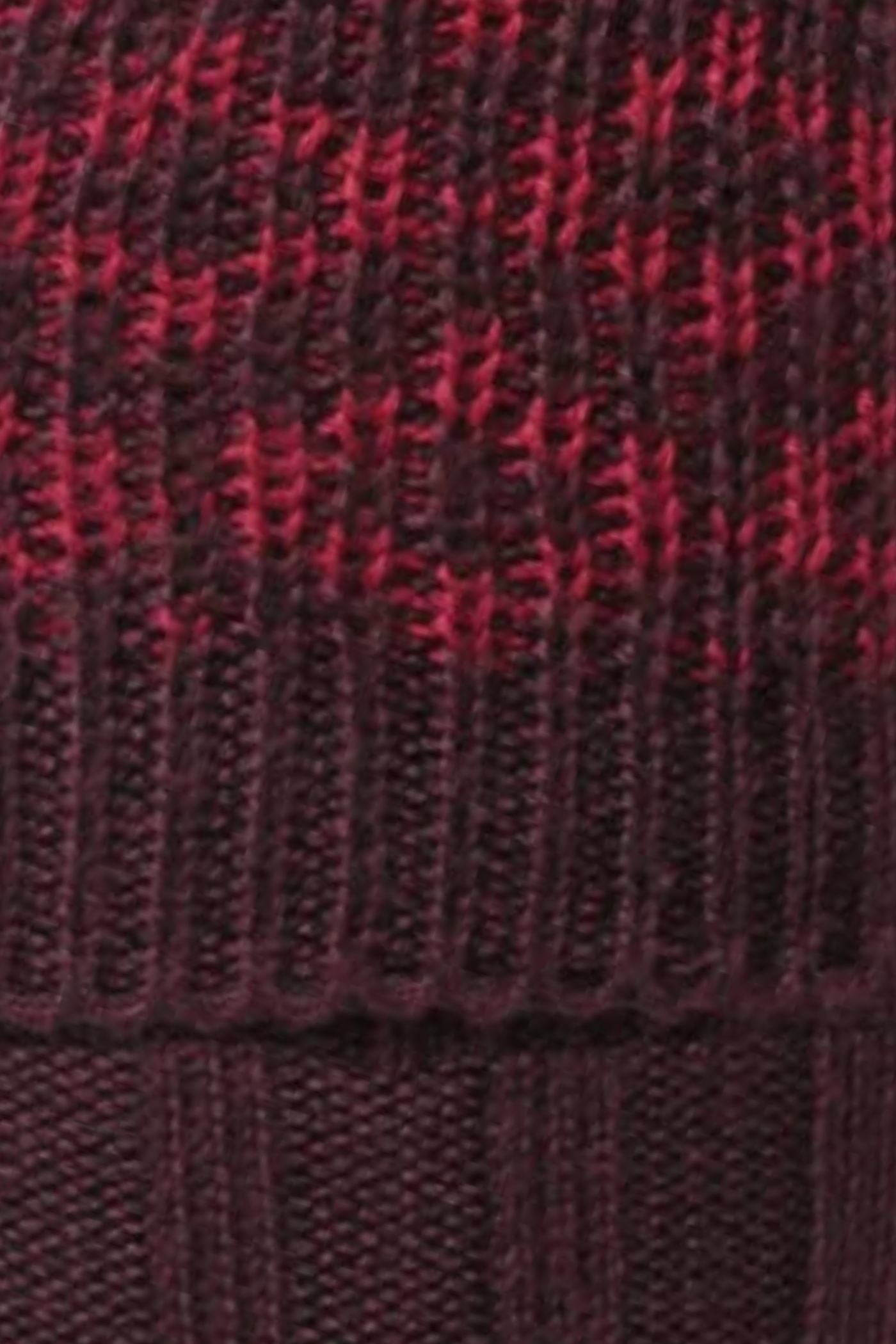 HJ Hall Men's Patterned Top Wool Rich Shooting Socks in Maroon – pattern close-up