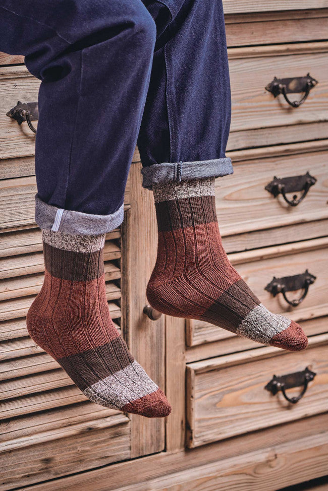 HJ Hall Chunky Cotton Socks - Acacia in Brown – lifestyle styling shot