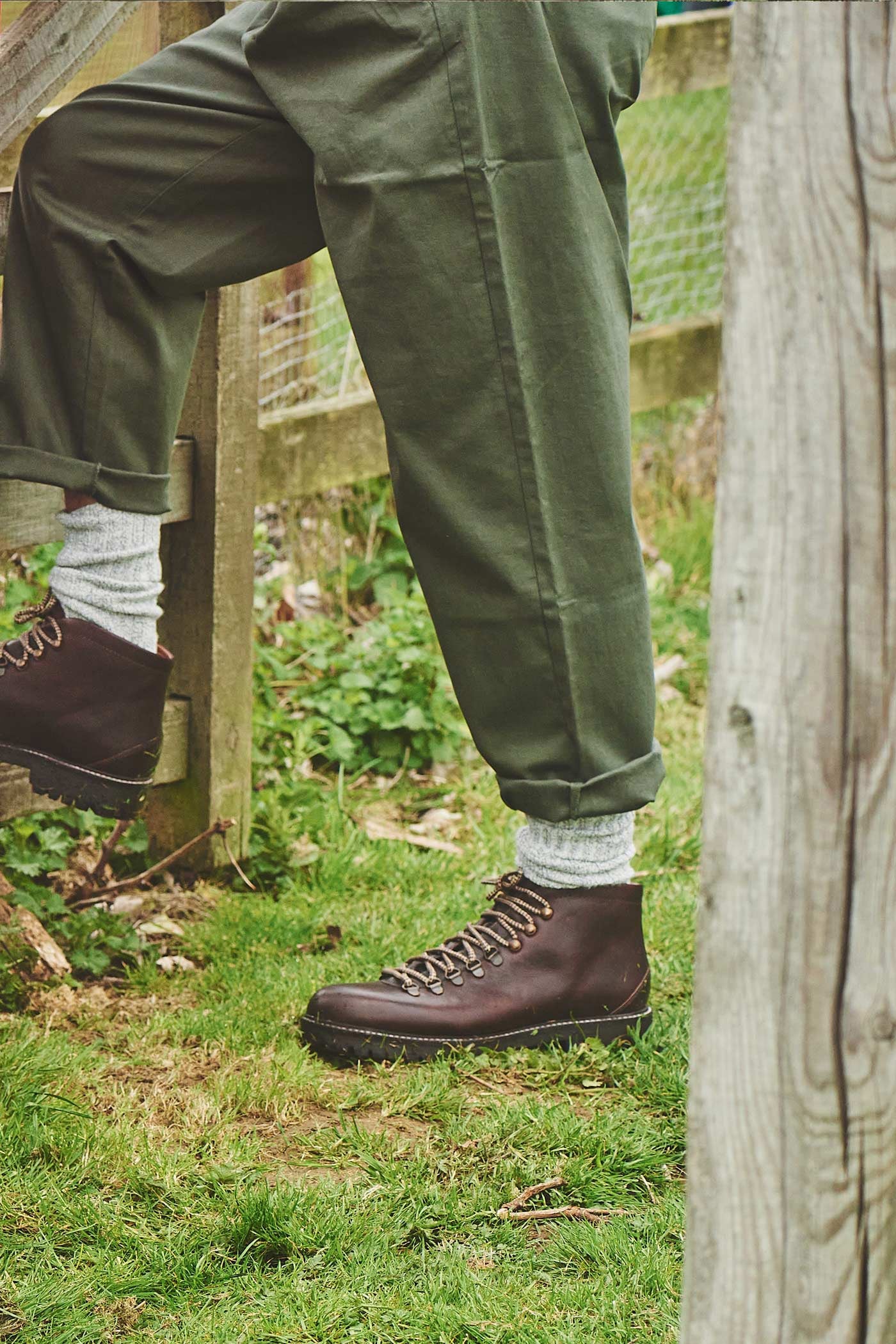 HJ Hall Men's Chunky Knit Cotton Boot Socks – lifestyle shot